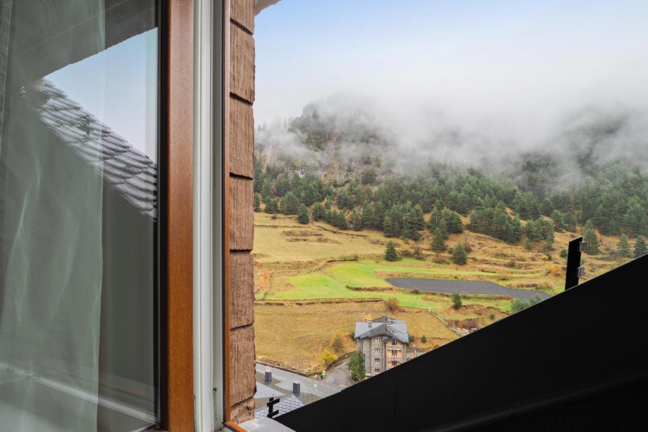 Comfortable Studio With Mountain View In Arinsal 40 M² + Ski Storage Exterior foto